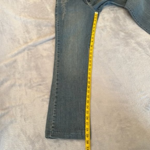 Zena Women's Embroidered Jeans 4 - Picture 3 of 14